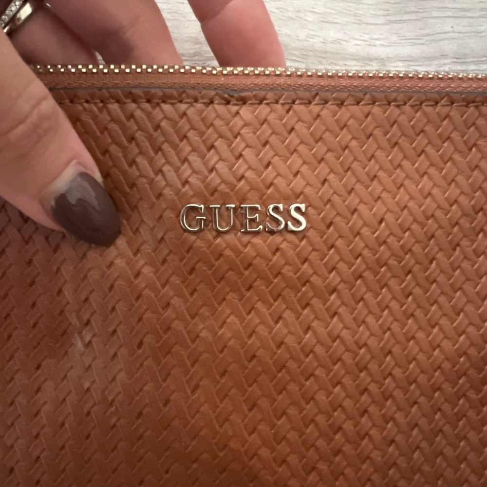 *NWOT* GUESS Woven Faux Leather Crossbody Bag Brown Tan Adjustable Strap